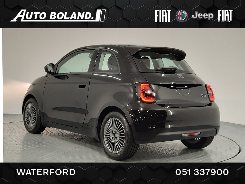 Fiat 500 * Available for immediate Delivery  * Fiat 500e Icon 42kw 118hp All-Electric - Cruise control , 16 " alloy upgrade , Eco-leather steering wheel , Wearable key , One touch electric windows  , Black Metallic paint , Android and Apple Carplay