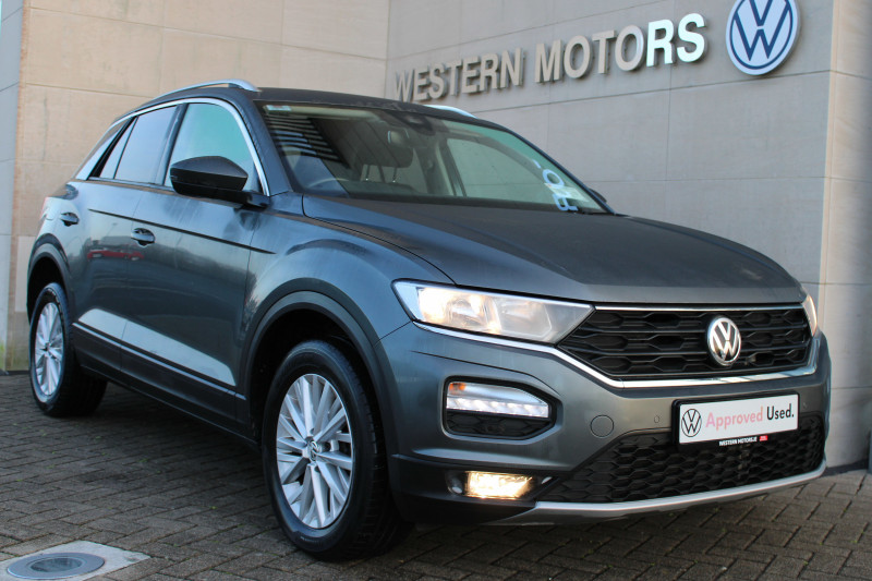 Volkswagen T-Roc Low Km's,1 Owner Design Spec, Privacy Glass,Chrome Pack,Elec. Folding Mirrors, Full Service History
