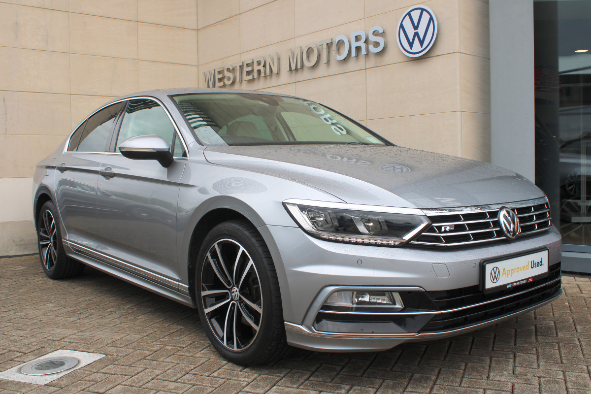 Volkswagen Passat R-Line, 2.0TDI 150HP, Upgraded Alloys, LED Lights, Full Leather Seats, Rear Camera, Electric Tailgate