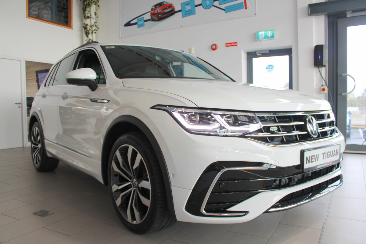 Volkswagen Tiguan Available for Immediate Delivery,New R Line 2.0 Tdi 150 Bhp,Rear Camera,Huge Spec,3 Year Service Plan