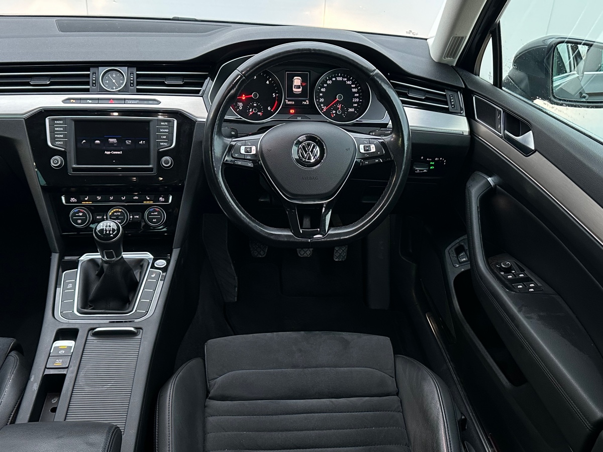 Volkswagen Passat 1.6 TDI 120HP Highline