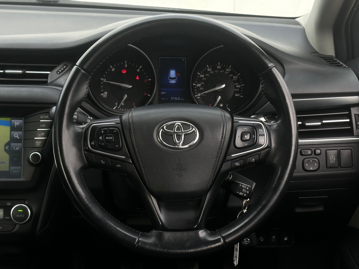 Toyota Avensis 1.6 D-4D Luna Tourer Business Edition